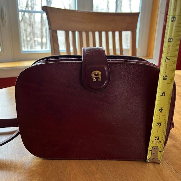 Rare Etienne Aigner Leather Shoulder Bag- Oxblood / Red, Great Cond pre-owned - Picture 3 of 6